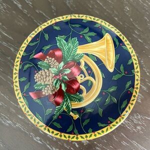 Mikasa Holiday Music Christmas Porcelain Trinket Box Candy Bowl UT076/683 Japan